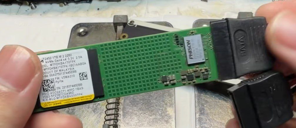 Оказывается SSD M2 NVMe Gen4  можно подключить без переходника